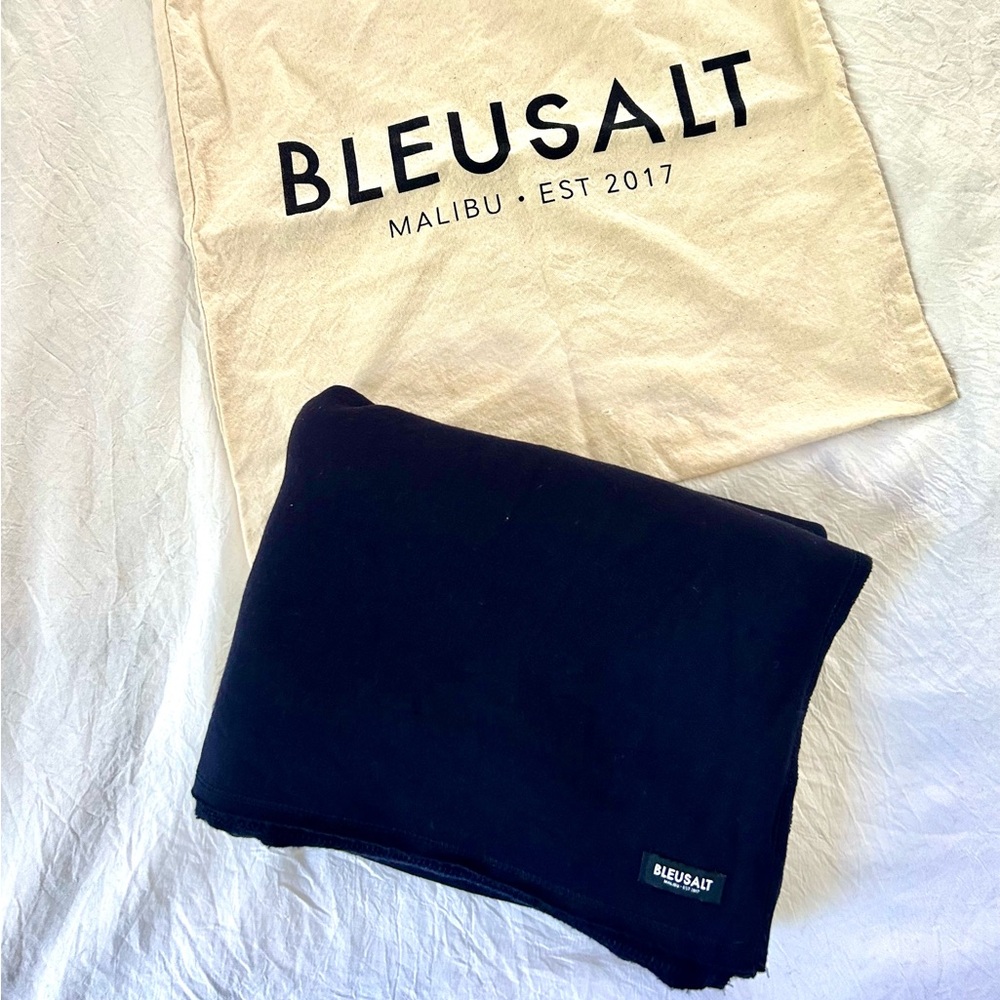 Bleusalt Navy Wrap! - Picture 5 of 5